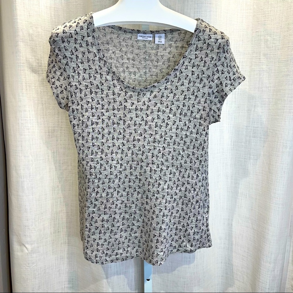 Tabitha Simms Linen Tee in Heathered Gray w/Black Irregular Heart Print - S